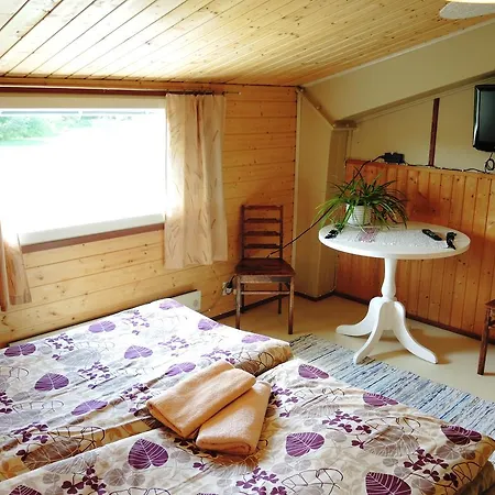 Bed and Breakfast Tuukkalan Tila Ristiina