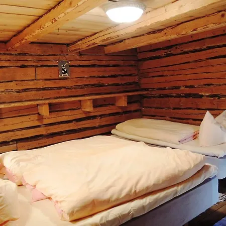 Bed and Breakfast Tuukkalan Tila 2*